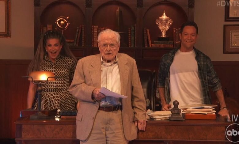 Baila con Daniel Fishel Chico se reúne con William Daniels del Mundo en DWTS Baila con Daniel Fishel Chico se reúne con William Daniels del Mundo en DWTS