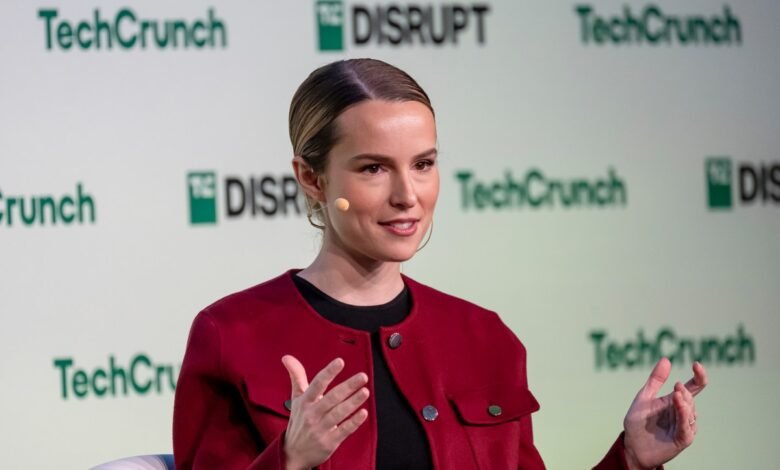 Bridgit Mendler, incluso Rogers, y Max Hoat se unen a la etapa espacial en la interrupción 2025