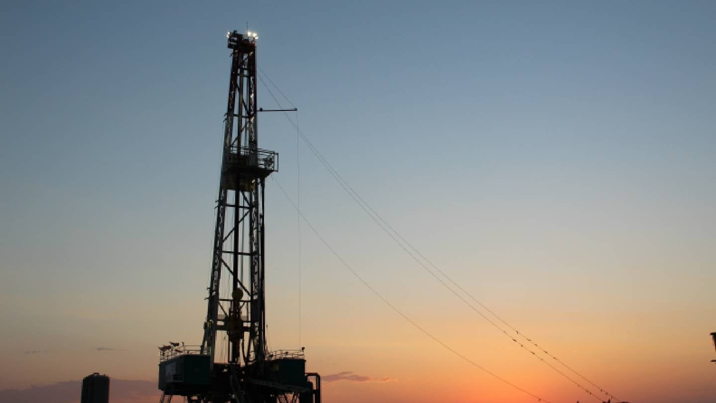 Petrojet gana un contrato de 1.080 millones de dólares para el desarrollo de yacimientos petrolíferos en Argelia