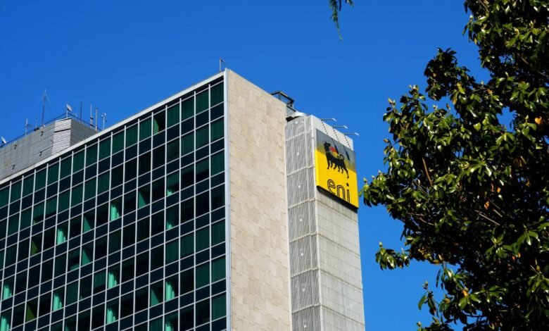 Eni planea lanzar una empresa conjunta de gas con Petronas en 2026 Eni planea lanzar una empresa conjunta de gas con Petronas en 2026