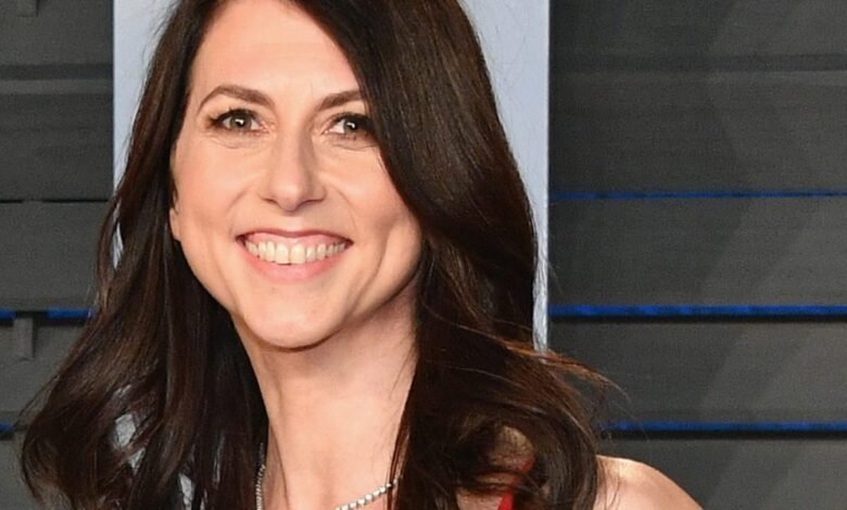 MacKenzie Scott triplica DEI con una donación de 40 millones de dólares al Fondo de Acción del Patrimonio Cultural Afroamericano. MacKenzie Scott triplica DEI con una donación de 40 millones de dólares al Fondo de Acción del Patrimonio Cultural Afroamericano.