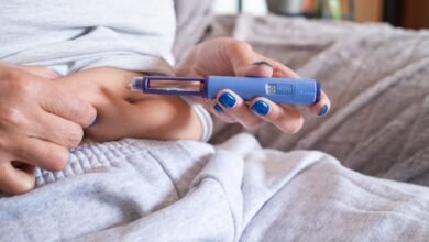 Las tasas de obesidad en adultos han caído desde niveles récord. Y las grandes farmacéuticas están cosechando los beneficios de vender pastillas genéricas para adelgazar como Zepound y Mounjaro. Las tasas de obesidad en adultos han caído desde niveles récord. Y las grandes farmacéuticas están cosechando los beneficios de vender pastillas genéricas para adelgazar como Zepound y Mounjaro.