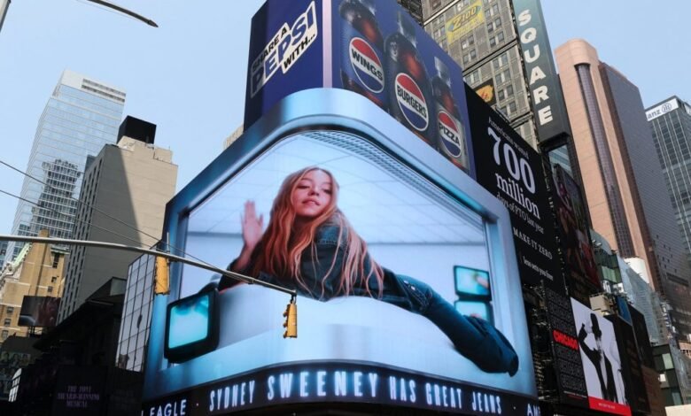 El CEO de American Eagle defiende la campaña de Sydney Sweeney: ‘No puedes huir del miedo. Estamos detrás de lo que hicimos ‘