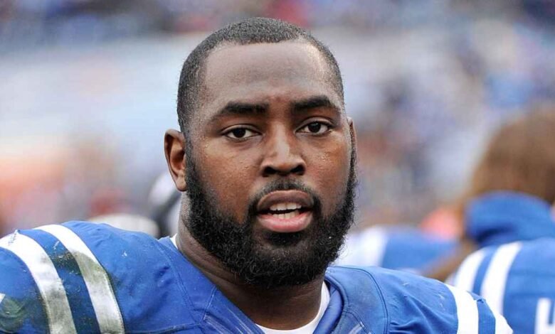 Arthur Jones, ex estrella de la NFL y el hermano de la zona de UFC Jones, murió a los 39 años