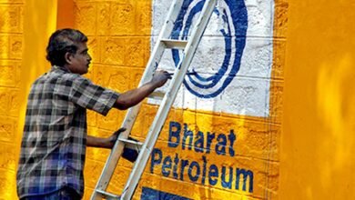 Las ganancias del segundo trimestre de Bharat Petroleum se duplicaron con creces en términos interanuales, impulsadas por mejores tasas de refinación. Las ganancias del segundo trimestre de Bharat Petroleum se duplicaron con creces en términos interanuales, impulsadas por mejores tasas de refinación.