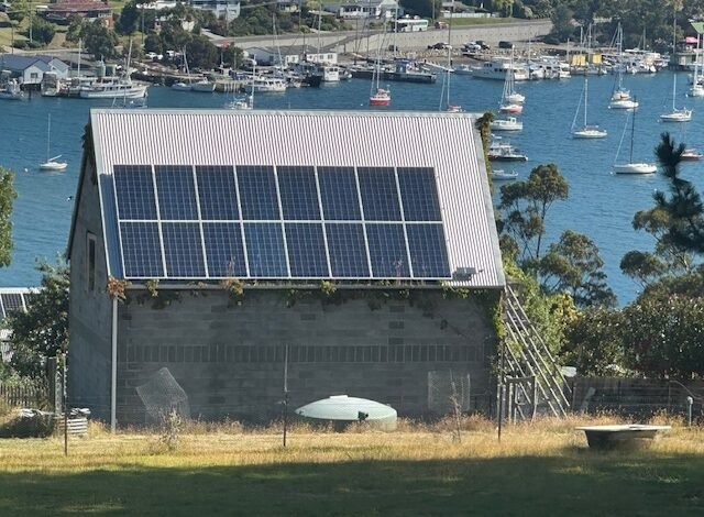La energía solar en los tejados, las baterías domésticas y los vehículos eléctricos reducirán las facturas de energía, pero Australia todavía necesita un precio del carbono
