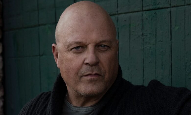 Michael Chiklis ha firmado con Uta