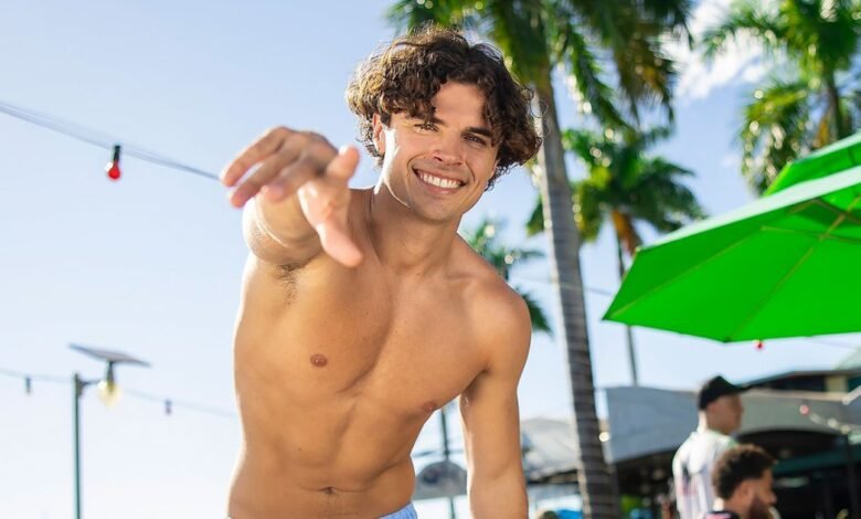 Nick Vansteinberg de Love Island se sincera sobre la fama de la noche a la mañana (más o menos). Nick Vansteinberg de Love Island se sincera sobre la fama de la noche a la mañana (más o menos).