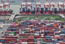 China se mantiene firme y pide a EE.UU. que retire el 100% de la amenaza arancelaria