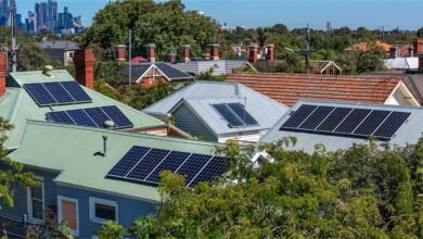 La energía solar en los tejados se lleva la mayor parte del almuerzo de los generadores de carbón, ya que los reembolsos por baterías domésticas alcanzan los 89.000 dólares