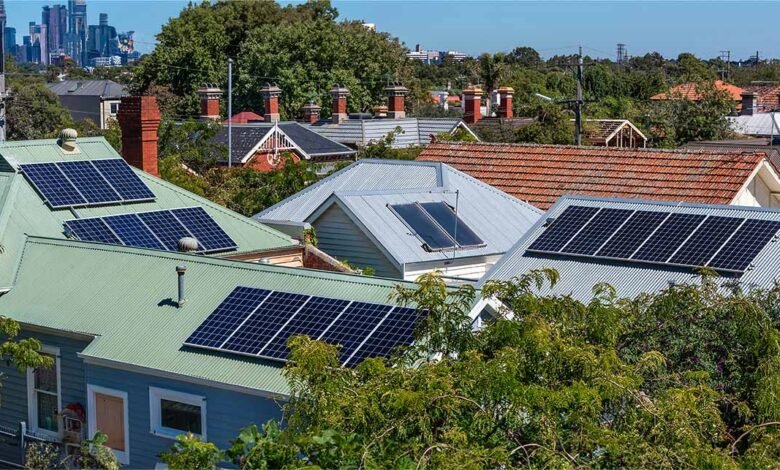 La energía solar en los tejados se lleva la mayor parte del almuerzo de los generadores de carbón, ya que los reembolsos por baterías domésticas alcanzan los 89.000 dólares La energía solar en los tejados se lleva la mayor parte del almuerzo de los generadores de carbón, ya que los reembolsos por baterías domésticas alcanzan los 89.000 dólares