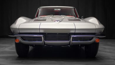 1963 Chevrolet Corvette con ventana dividida | Desembalar la caja