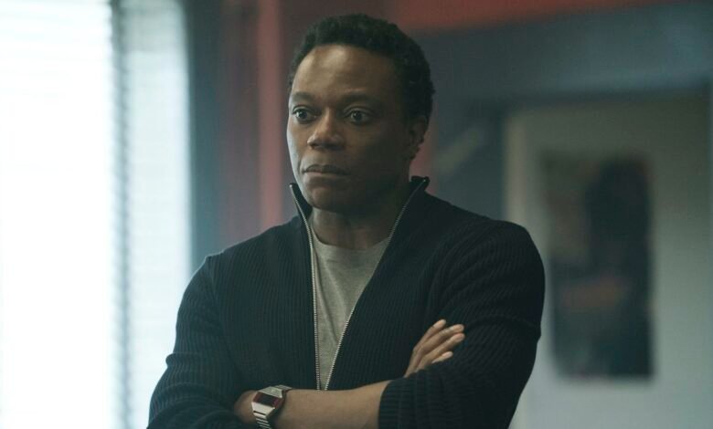 James Gon, de PmaTerker, reveló curiosamente que casi trajo de vuelta un importante personaje de la temporada 1 para el Storilaline de la Tierra Earth-X de la temporada 2