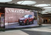 Lynk & Co 08, Shining Europe con una poderosa campaña de OOH.