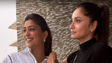 BFF Neha sorprendió a su marido con una guirnalda de flores en su cumpleaños