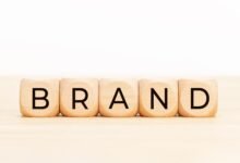 La primera aplicación de diseño de la marca para actualizar la identidad comercial.