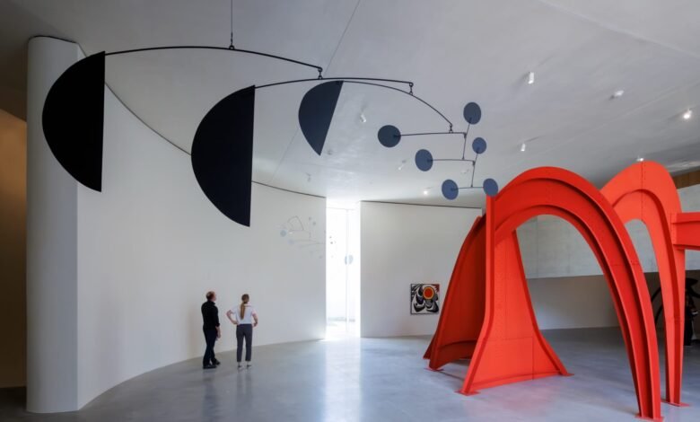 Calder Gardens, una luz llena de luz y una escultura