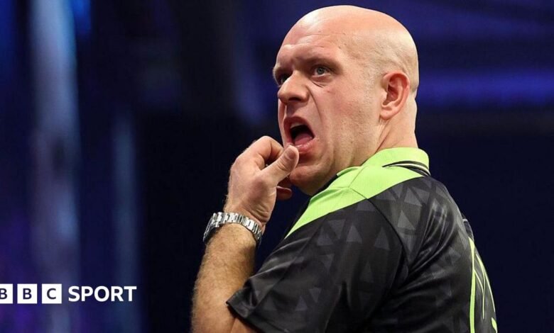 Gran Premio Mundial de Dardos: Michael van Gerwen derrotado pero Luke Littler gana el thriller
