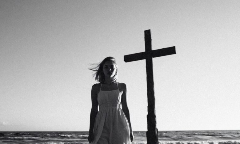 Dios no lo tomó para lastimarte, sino para mostrarte quién eres realmente. Dios no lo tomó para lastimarte, sino para mostrarte quién eres realmente.