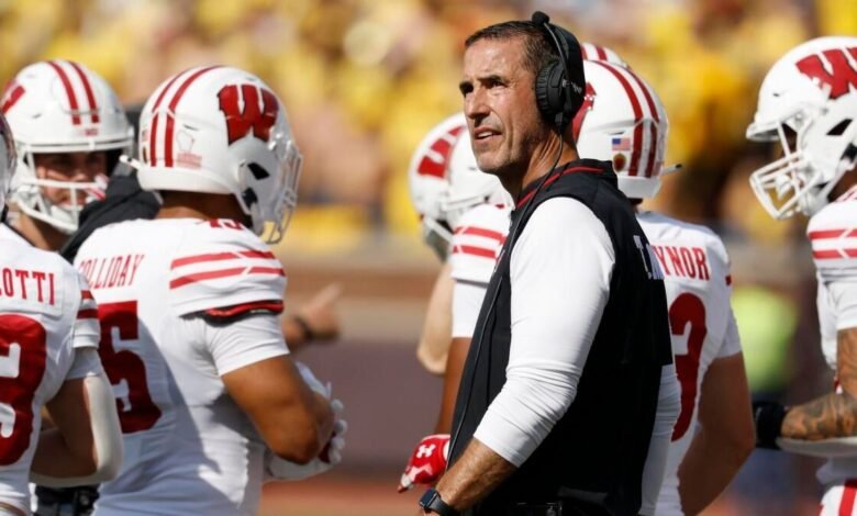 Clasificaciones de fútbol universitario: dos nuevos equipos Big Ten se unen mientras UCLA sale del Top 25 Clasificaciones de fútbol universitario: dos nuevos equipos Big Ten se unen mientras UCLA sale del Top 25