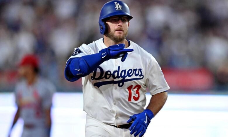 A principios de 2026, Fantasy Baseball Ranking: The Top 20 en la tercera base que muestra a Isaac Paredes, Max Muncy recibió el suelo.