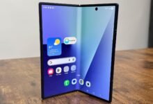 Los teléfonos plegables tienen una oportunidad si sus precios pueden caer lo suficientemente rápido, pero ¿se convencerán los usuarios comerciales?