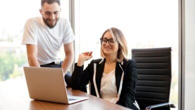 Cinco materiales de formación de empleados esenciales para una incorporación eficaz