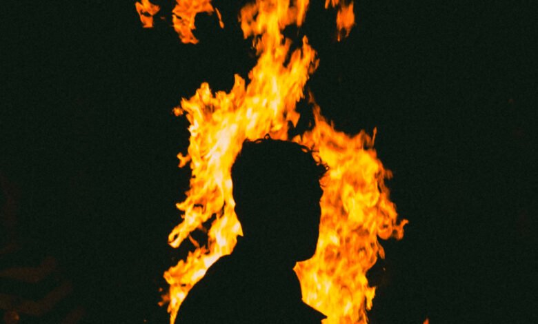 Sanando las relaciones occidentales mediante el fuego con la terapia de calor