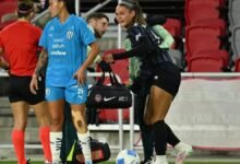 Lesión de Trinity Rodman: la estrella del USWNT abandonó el partido del Washington Spirit con muletas después de luchar para manejarlo