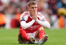 Martin Odegaard permanece con una rodilla en una doble y Declan Rice también está herida cuando el Arsenal es atacado por más lesiones en Win West Ham | Noticias de fútbol