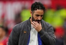 RUBEN AMORIM: El entrenador en jefe del Manchester United dijo que no renunciaría y afirmar que su sistema no era un problema cuando la presión de construcción | Noticias de fútbol