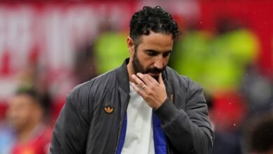 RUBEN AMORIM: El entrenador en jefe del Manchester United dijo que no renunciaría y afirmar que su sistema no era un problema cuando la presión de construcción | Noticias de fútbol