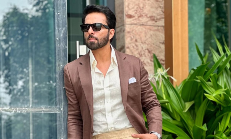 Sonu Sood y su hijo Ishaan Sood compraron una propiedad por valor de 1,05 millones de rupias en Panvel. Sonu Sood y su hijo Ishaan Sood compraron una propiedad por valor de 1,05 millones de rupias en Panvel.