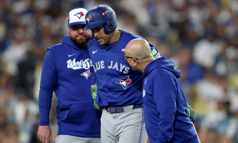 Actualización sobre la lesión de George Springer: los Azulejos quedaron fuera de la lista del Juego 4, probablemente permanezcan en la lista de la Serie Mundial Actualización sobre la lesión de George Springer: los Azulejos quedaron fuera de la lista del Juego 4, probablemente permanezcan en la lista de la Serie Mundial