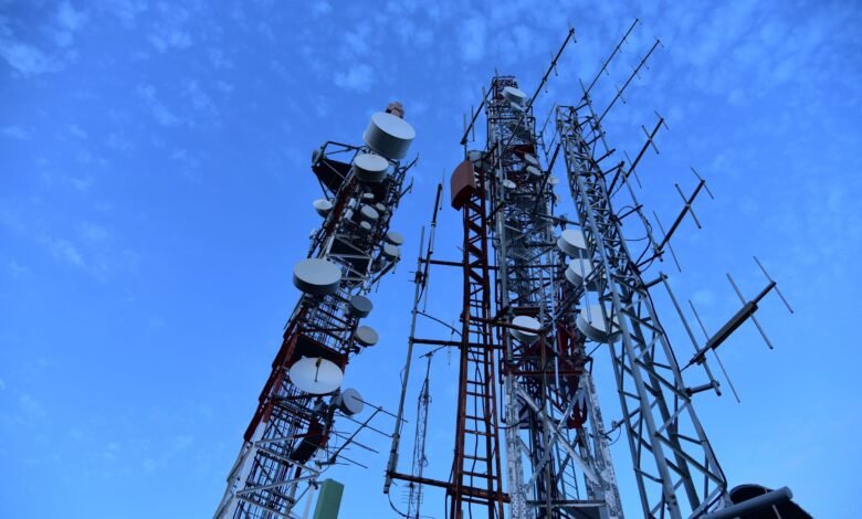 Caída de precios en las telecomunicaciones: ¿una ganancia para el consumidor con riesgos ocultos? Caída de precios en las telecomunicaciones: ¿una ganancia para el consumidor con riesgos ocultos?