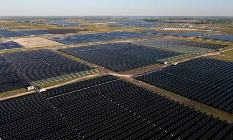 La energía solar dominó la capacidad de crear un nuevo Estados Unidos en 2025 y el 96% del aumento en julio.