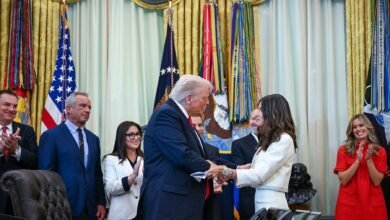Los planes de FIV de Trump podrían reducir los costos para algunos, pero no cumplen con la promesa de campaña