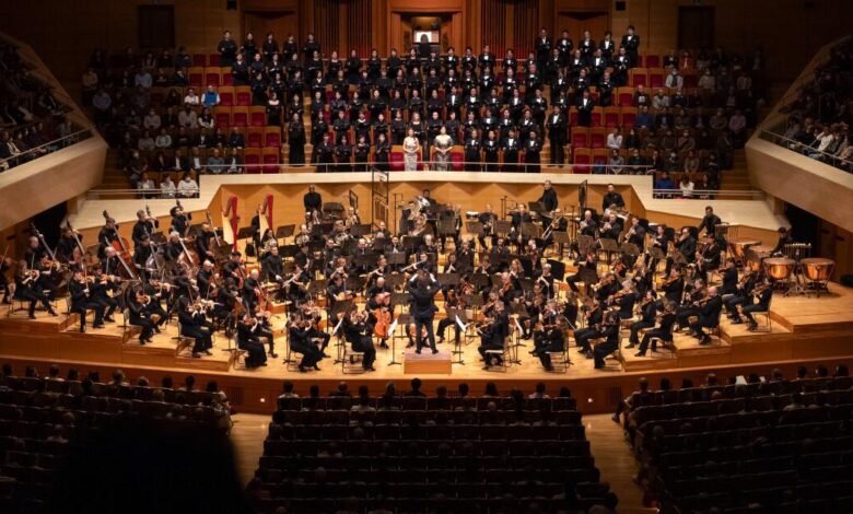 Reseña: Gustavo Dudamel y LA Phil desafían al público de Tokio Reseña: Gustavo Dudamel y LA Phil desafían al público de Tokio