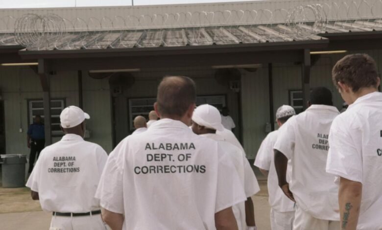 Revisión de ‘Solución de Alabama’: Las imágenes de la prisión secreta son dolorosas