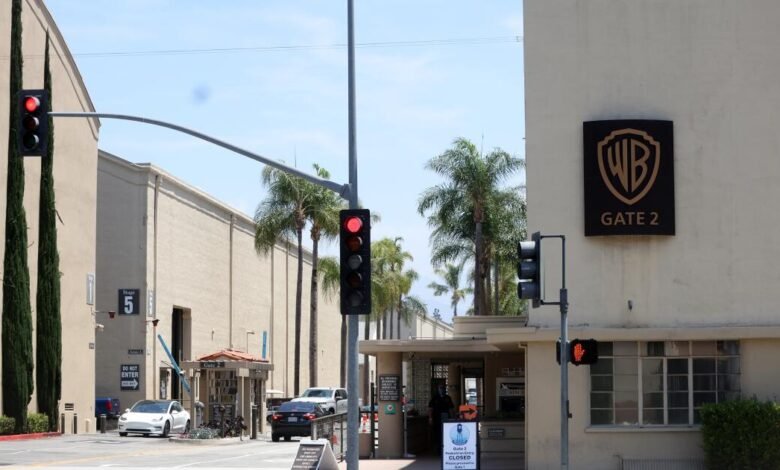 Warner Bros descubre el extraterrestre del tablero de ventas a la altura después de la oferta inicial Warner Bros descubre el extraterrestre del tablero de ventas a la altura después de la oferta inicial