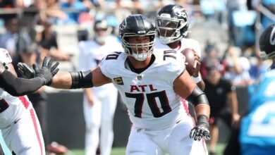 Jake Matthews está día a día tras lesionarse el tobillo el lunes