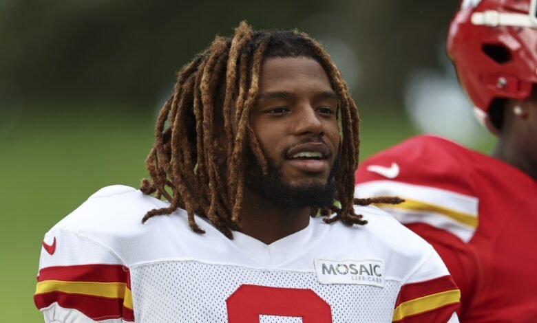 La lista de CB Kristian Fulton, DL Omarr Norman-Lott es sospechosa