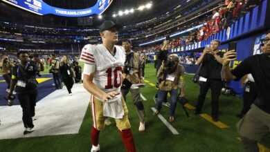 Mac Jones: Solo estoy tratando de obtener algunas victorias para Brock Purdy