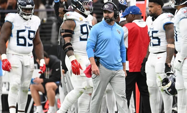 Informe: La decisión de asumir las tareas de dirección de jugadas de Brian Callahan “probablemente” provino de los propietarios de los Titans Informe: La decisión de asumir las tareas de dirección de jugadas de Brian Callahan “probablemente” provino de los propietarios de los Titans