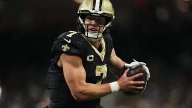 Saint Open Taysom Hill, Foster Moreau