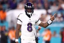 Fútbol del jueves por la noche: Lamar Jackson lleva a los Ravens a una victoria 28-6 sobre Miami