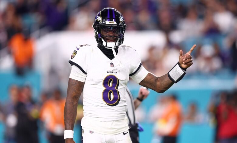 Fútbol del jueves por la noche: Lamar Jackson lleva a los Ravens a una victoria 28-6 sobre Miami Fútbol del jueves por la noche: Lamar Jackson lleva a los Ravens a una victoria 28-6 sobre Miami