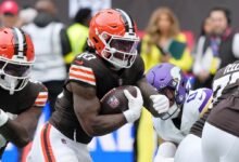 Mike Tomlin: Debemos prepararnos para la “espalda completa” Quinshon Judkins.