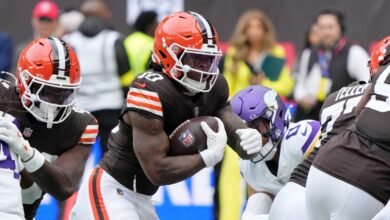 Mike Tomlin: Debemos prepararnos para la “espalda completa” Quinshon Judkins.