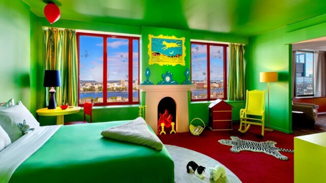 02-91441300-goodnight-moon-hotel-suite.jpg